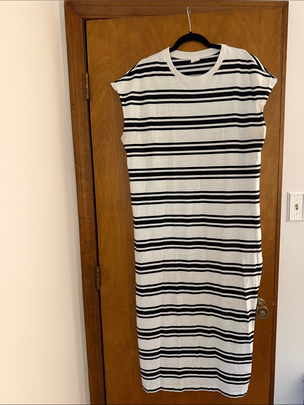 Abercrombie & Fitch White and Black Striped Maxi Dress